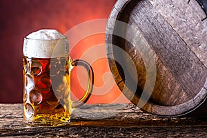 Beer. Two cold beers. Draft beer. Draft ale. Golden beer. Golden ale. Two gold beer with froth on top. Draft cold beer in glass ja
