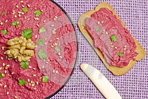 Beet hummus