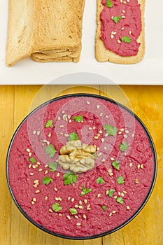 Beet hummus