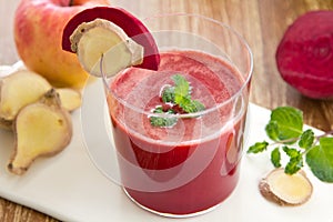 Beetroot ,Apple and Ginger smoothie