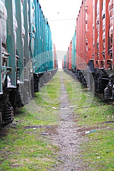 Beetween two freight trains