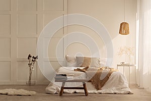 Due volte un letto elegante camera da letto da minimo stile casa vero 