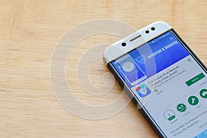 Antivirus & Virus Remover dev application on Smartphone screen. Applock, Clean, Boost is a freeware web browser