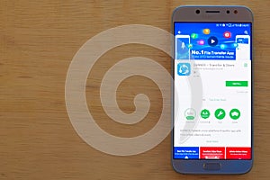 SHAREit - Transfer & Share dev application on Smartphone screen