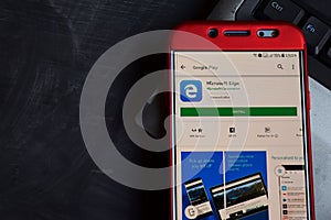Microsoft Edge dev app on Smartphone screen.