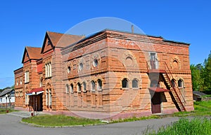 Belarus, Albertin Manor