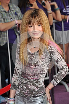 Bella Thorne, Jonas Brothers