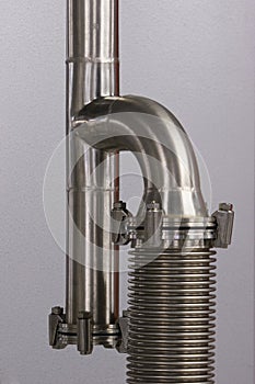 Bellows in a vacuum conduit