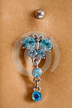 Bellybutton piercing