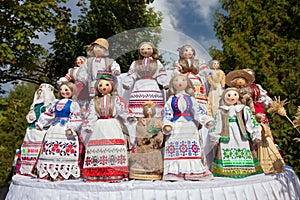Belorussian dolls in national clothes