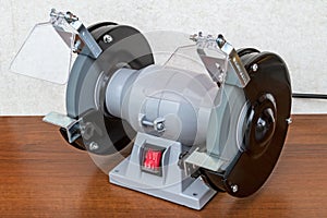 Benchtop type of grinding machine