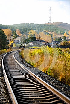The bend of the railway. Rotate Yellow trees.