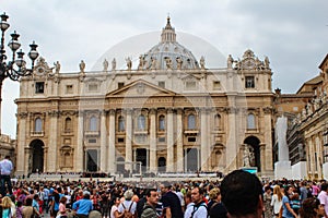 Benedict XVI. The general audience in St. Peter's Square