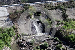 Benevento - Scarico di fogna nel fiume Sabato