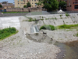 Benevento - Scarico urbano nel Fiume Sabato