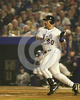 Benny Agbayani batting in the 2000 World Series