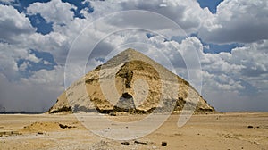 Bent pyramid