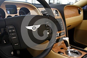 Bentley Continental steering wheel