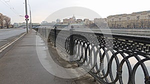 Berezhkovskaya embankment in Moscow in the morning