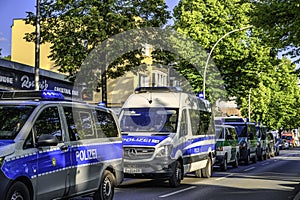 Operation of the Berlin police with several emergency vehicles in front of a hookah bar