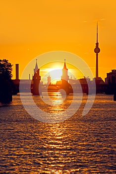 Berlin oberbaumbruecke sunset