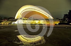 BerlinÃÂ´s Haus der Kulturen der Welt at night photo