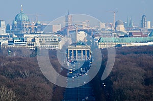 Berlin Skyline with Brandenburger Tor Zoom photo