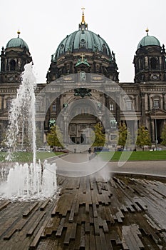 Berliner dom with fountain