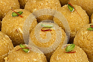 Besan Laddu