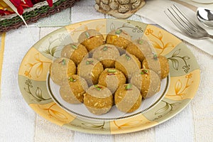 Besan Laddu