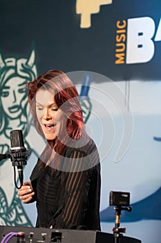 Beth Hart films a session in Brooklyn