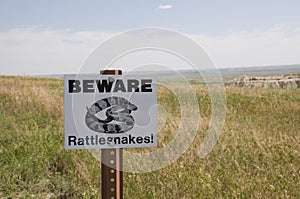 Beware rattlesnakes sign