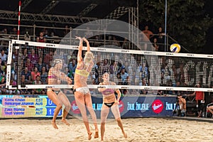 Bianca Zass scoring past Kristel Keins for the last point of the match in the finals of Ljubljana Beach Volley challenge