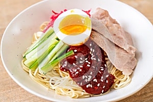 bibim naengmyeon - korean cold noodles
