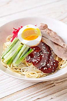 bibim naengmyeon - korean cold noodles