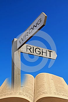 Bible spiritual direction arrow sign right or wrong