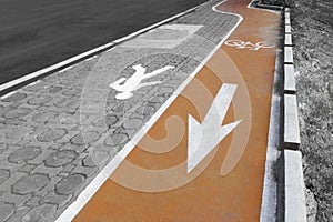 Bicycle lane on footpath