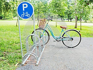 Bicycle park sign