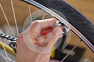 bicycle spoke tension adjustment