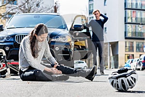 Bicyclist with serious injuries after traffic accident photo