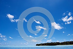 Big blue ocean and blue blue sky