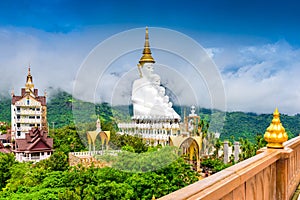 Big Buddha statue at Wat Phra Thart Pha Son Kaew