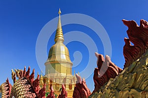 Big Golden Buddha relics wat Buddha Wanaram temple