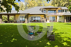 Big hawaiian house with garden table and chairs in the northshore oahu hawaii