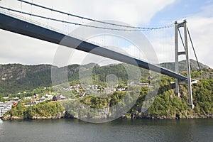 Big long suspension bridge in Bergen