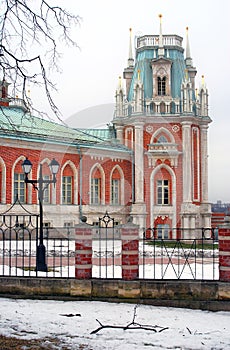 The Big Palace in Tsaritsyno park in Moscow. Vintage street light.