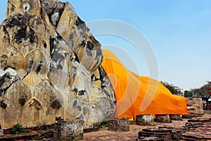 Big Reclining Buddha at Wat Lokaya