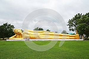 The big Reclining sleep Golden Buddha in petchabun Thailand