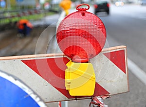 Big red lamp to signal roadworks and road works