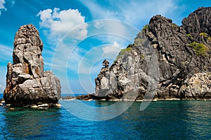 Big rock island, Moo Koh Chumphon, Chumohon province, Thailand., Ngam Yai Island photo